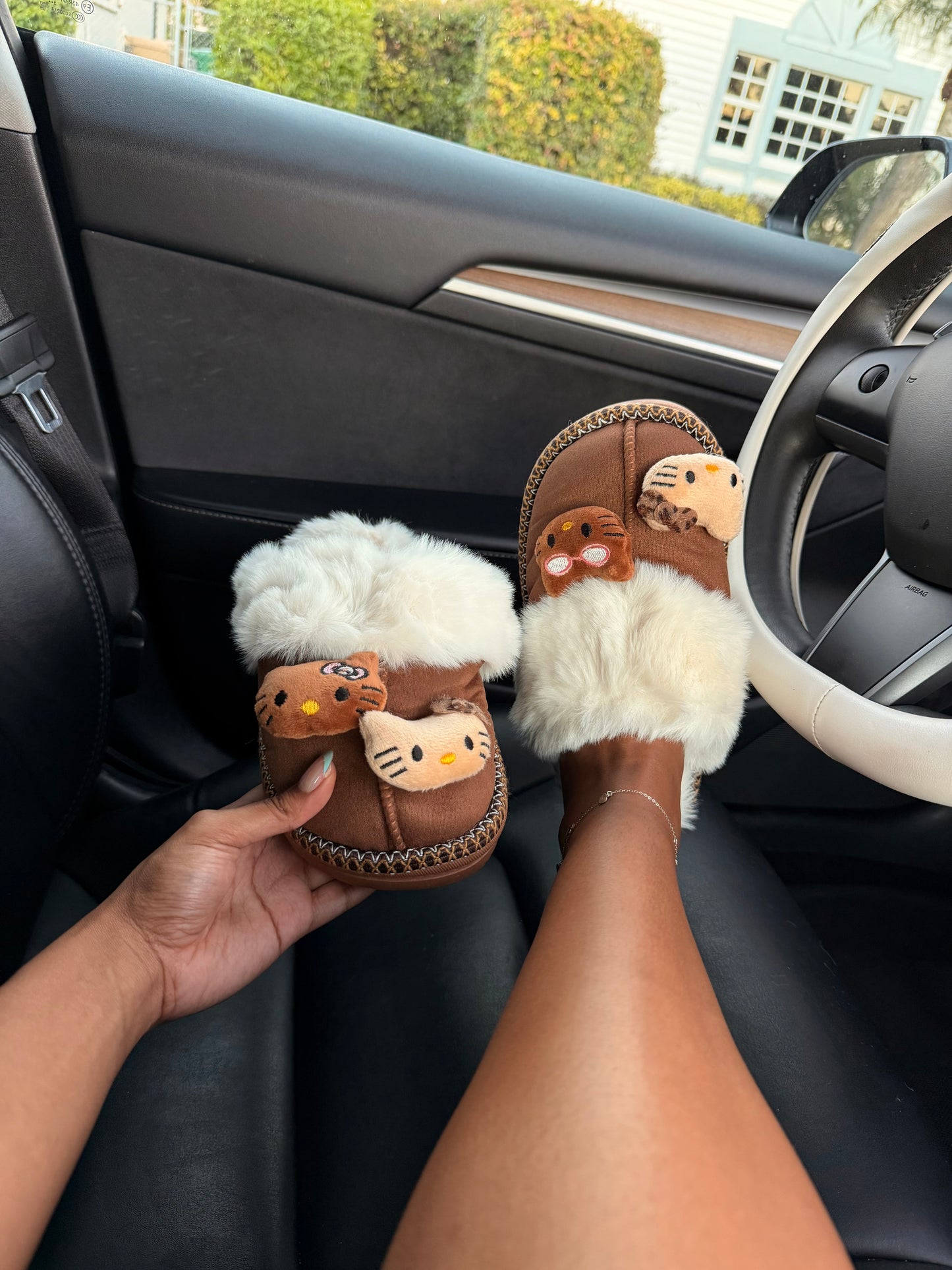 Cozy Kitty Plush Slippers